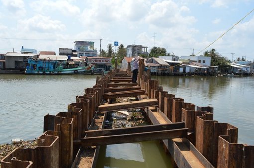 Triển khai đắp đập tạm ngăn mặn, giữ ngọt mùa khô