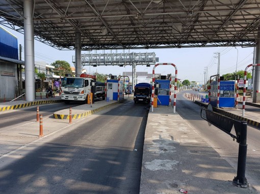 Một số tài xế tiếp tục phản đối giá thu dịch vụ tại trạm BOT T2 quốc lộ 91