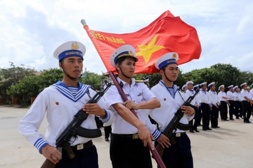 Thường xuyên cung cấp thông tin chính thống về quân sự, quốc phòng