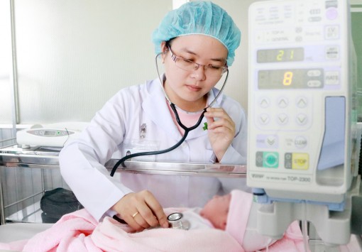 Cấp cứu sản phụ sanh rớt tại nhà