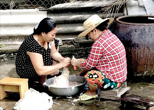 Vui - buồn “giặc bên Ngô”...