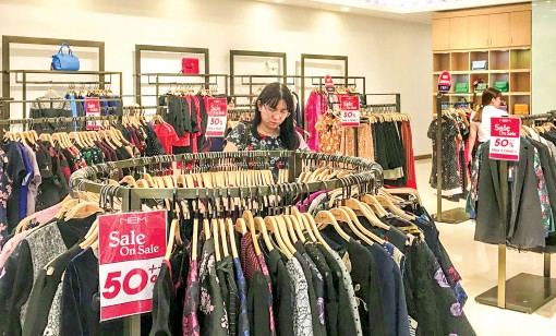 [Quà tặng Ngày 8-3] Nhiều chương trình khuyến mãi