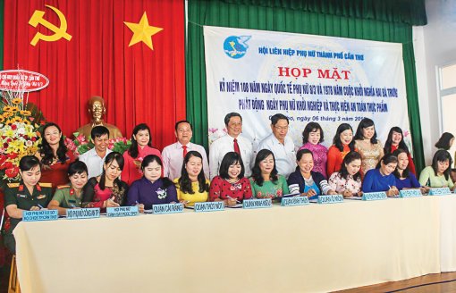 Phát huy tinh thần đoàn kết, sáng tạo, thực hiện hiệu quả các phong trào thi đua yêu nước