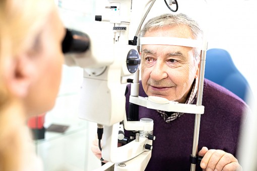 Chẩn đoán bệnh qua khám mắt