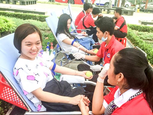 Giọt hồng Xuân “Chung giọt máu hồng - Nhân đôi sự sống”