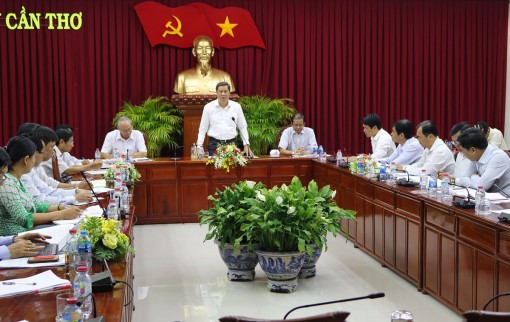 Tạo điều kiện để các HTX tiếp cận chính sách,
nguồn vốn hỗ trợ phát triển sản xuất, đầu tư và ứng dụng khoa học công nghệ