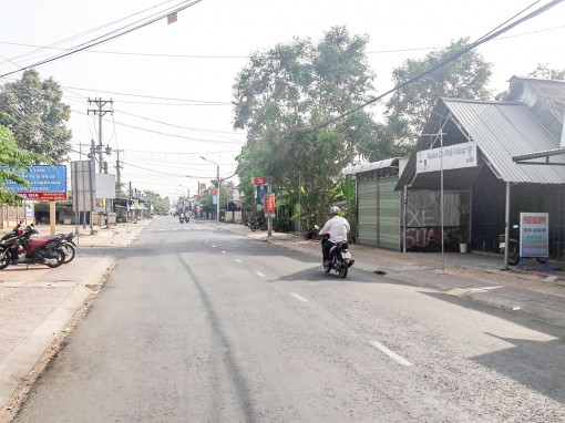 Lắp đặt camera giám sát để đảm bảo an toàn giao thông...