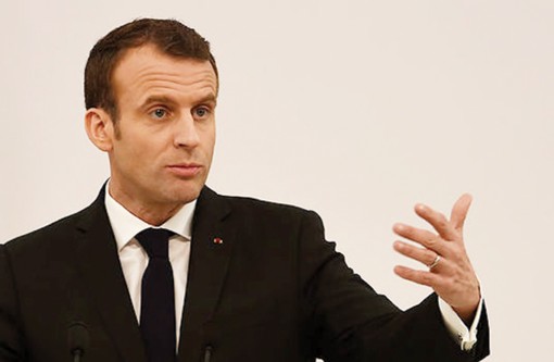 Muốn “nâng hạng” tiếng Pháp, ông Macron bị chỉ trích