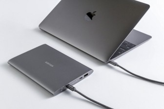 Sạc pin laptop

bằng cục sạc dự phòng