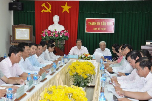 Xóa bỏ tình trạng quan liêu, chủ nghĩa cá nhân, lợi ích nhóm trong công tác cán bộ