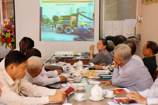 Tuyên truyền an toàn giao thông trong cán bộ, hội viên Hội người tù kháng chiến
