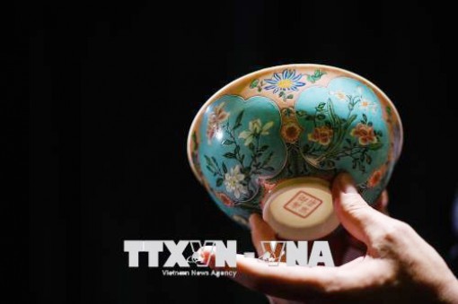 Hơn 30 triệu USD cho chiếc bát cực hiếm của Hoàng đế Khang Hy
