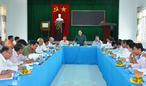 Đẩy mạnh chuyển dịch cơ cấu cây trồng, vật nuôi, nâng cao đời sống của nhân dân