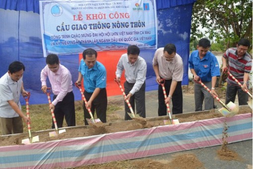 Cà Mau dẹp bỏ lễ khởi công, khánh thành