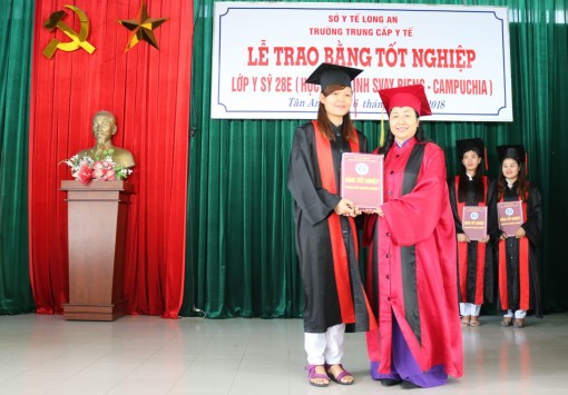 18 du học sinh Svay Rieng nhận bằng tốt nghiệp