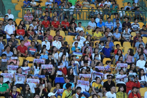 Vì sao sân Cần Thơ vắng khán giả?