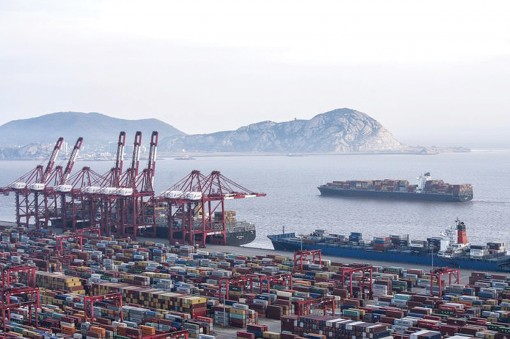 Mỹ - Trung có tránh được cuộc chiến thương mại ?