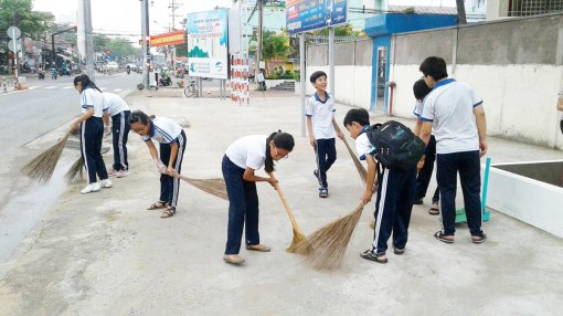 Xây dựng cổng trường “an toàn - văn minh”