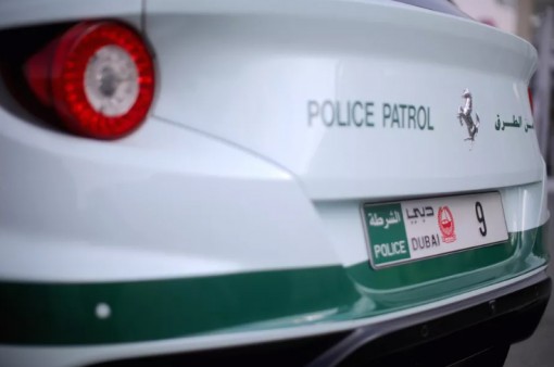 Dubai thử nghiệm biển số xe thông minh