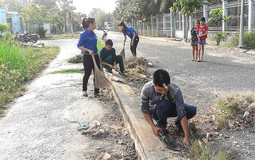 Đoàn viên thanh niên Thốt Nốt

tham gia đảm bảo an toàn giao thông
