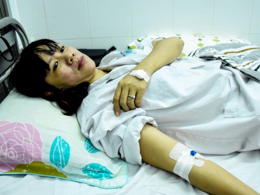 Chồng bạo hành vợ phải nhập viện