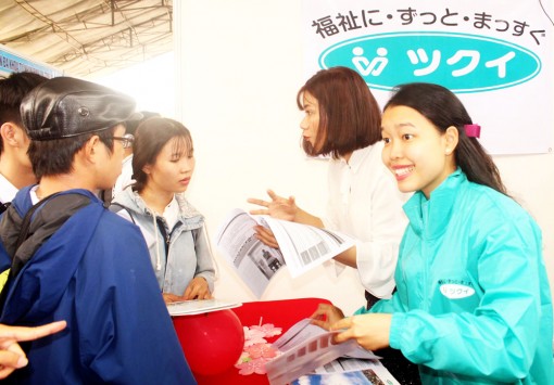 Nhiều cơ hội việc làm cho sinh viên y, dược