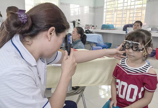 Ánh sáng cho trẻ em

và người lớn tuổi ở ĐBSCL