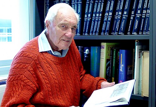 Nhà khoa học 104 tuổi đến Thụy Sĩ

để được chết