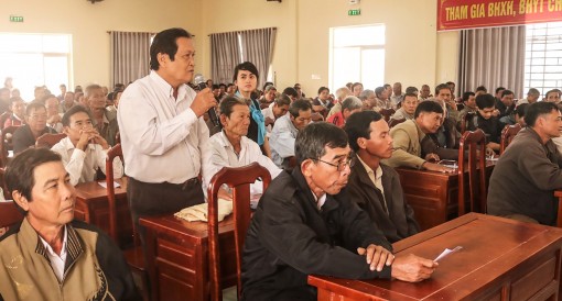 Vận động hội viên Hội Nông dân tham gia bảo hiểm y tế