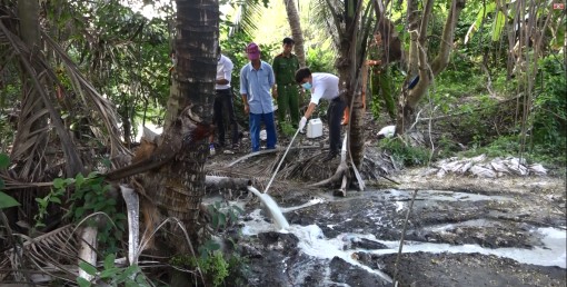 Phát hiện doanh nghiệp xả thải chưa qua xử lý ra môi trường