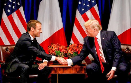 Ông Macron thắng đối ngoại, thua đối nội