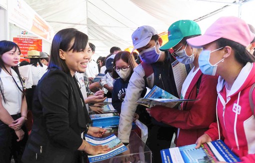 Đầu tư nguồn lực,
nâng cao chất lượng đào tạo