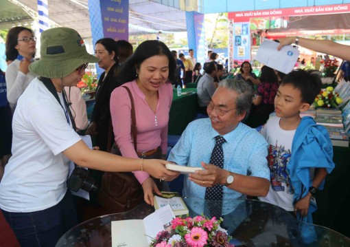 Để Đường Sách Cần Thơ trở thành nơi tôn vinh văn hóa đọc