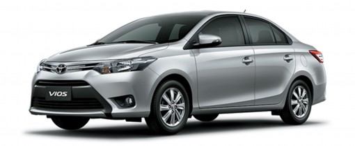 Toyota có 3 mẫu ô tô bán chạy nhất thị trường trong tháng 4