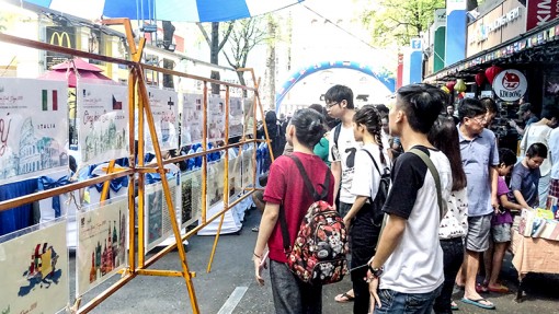 Sôi nổi các hoạt động

tại Ngày hội Sách châu Âu lần 3