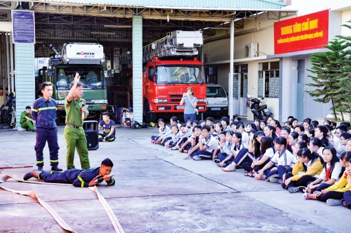 Đừng đùa với lửa <br>Bài cuối: Chung tay phòng, chống “giặc lửa”