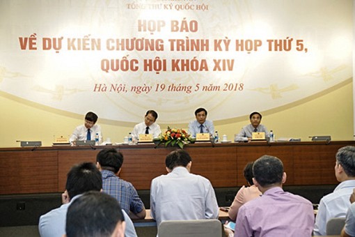 Tăng tính đối thoại, tranh luận trong các phiên làm việc của Kỳ họp thứ 5,

Quốc hội khóa XIV