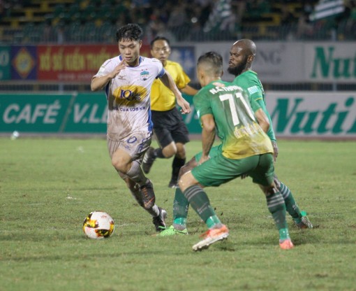 Cuộc rượt đuổi tỷ số kịch tính giữa XSKT Cần Thơ và Hoàng Anh Gia Lai