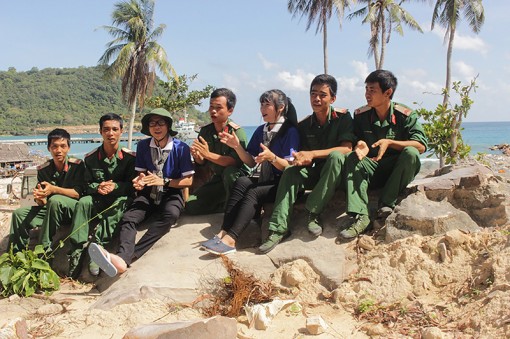 Tổ chức hành trình “Tuổi trẻ Cụm Sông Hậu - Vì biển,

đảo quê hương”