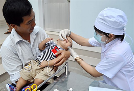 Từ ngày 1-6 đến 7-6, đưa trẻ đi uống vitamin A