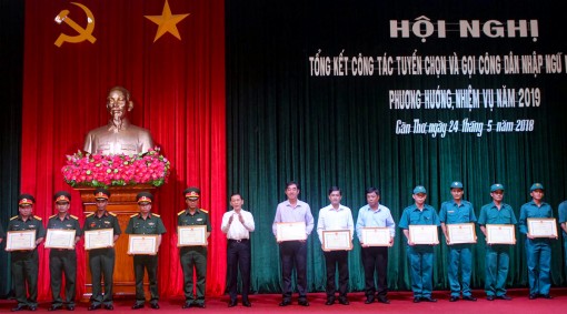 Thực hiện tốt chính sách đối với quân nhân tại ngũ