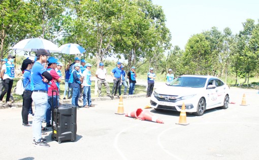 Thị trường ô tô chờ đợi cú hích mới