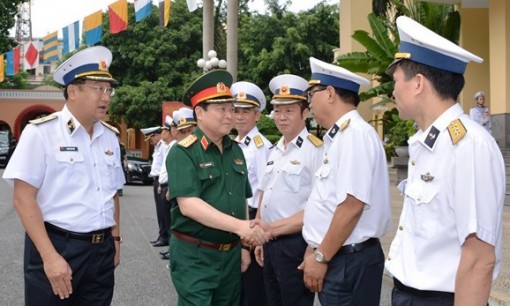 Xây dựng nền quốc phòng toàn dân vững mạnh, tạo nền tảng vững chắc tăng cường sức mạnh quốc phòng