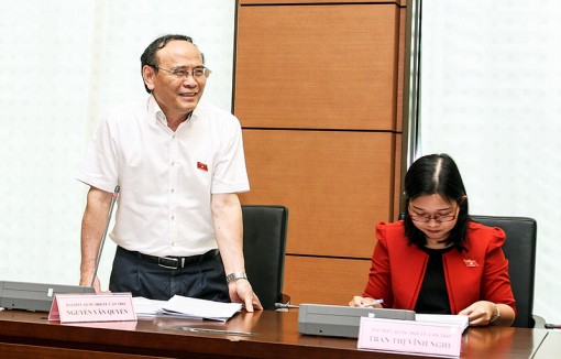 Kỳ họp thứ 5, Quốc hội khóa XIV: Tiếp tục thảo luận các dự án luật