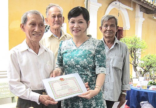 Người kết nối những niềm vui