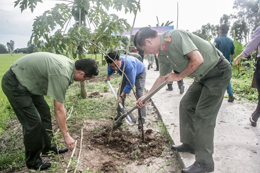 Tuổi trẻ Cần Thơ sôi nổi ra quân Chiến dịch Thanh niên tình nguyện hè