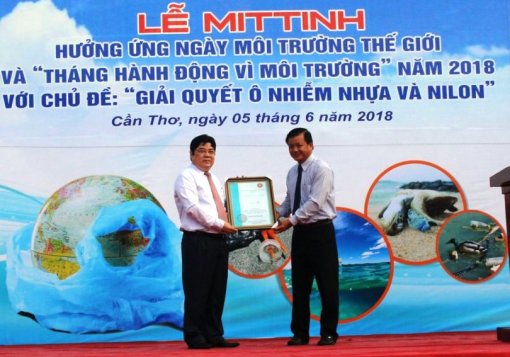 Mít tinh hưởng ứng Ngày Môi trường Thế giới