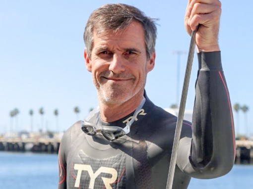 Bơi xuyên biển 9.000km