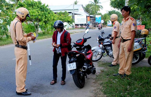 Kịp thời phát hiện, xử lý nghiêm

vi phạm về trật tự ATGT