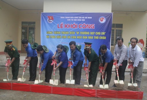 Vì biển đảo quê hương